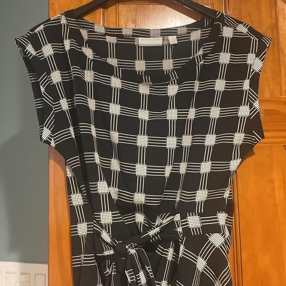 Black and white blouse - Picture 2 of 2